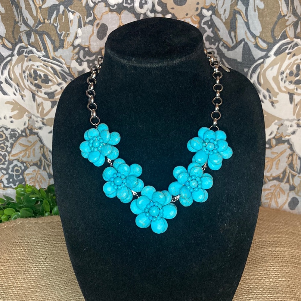 Paparazzi Zi collection turquoise flower necklace